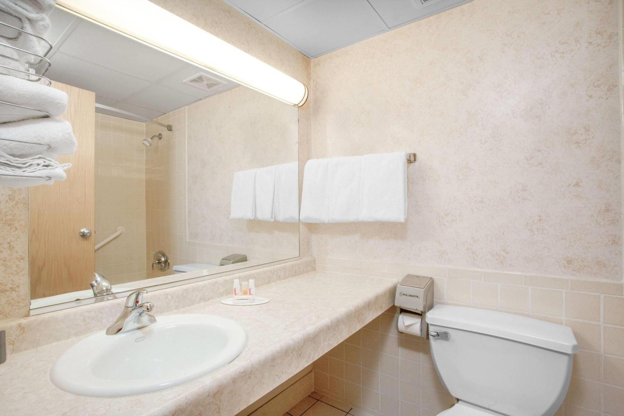 Days By Wyndham Liberty Ferndale